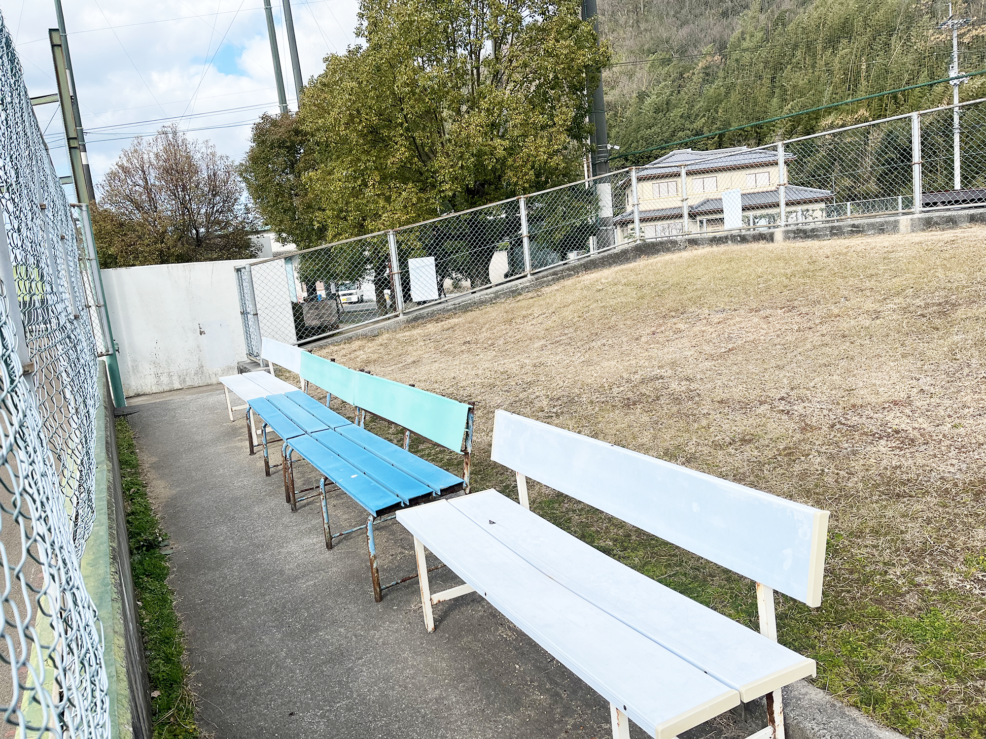 観客席のベンチ