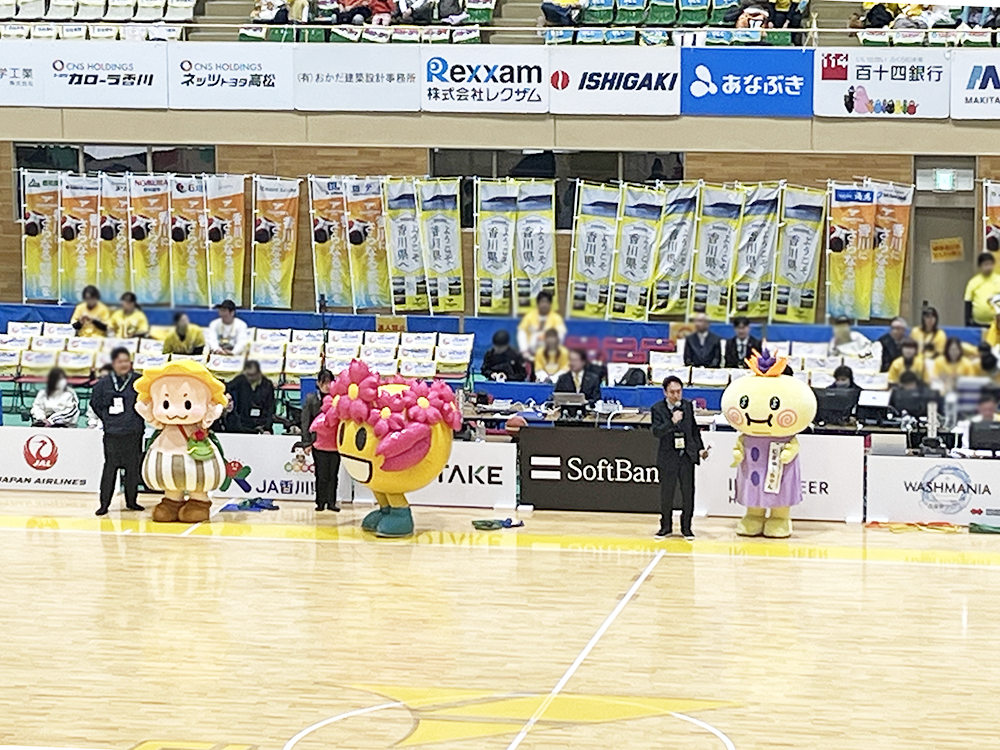 まんのう町マスコットキャラクター まんテンちゃん/多度津町マスコットキャラクター さくらちゃん/讃岐もち麦ダイシモチ公式キャラクターむぎゅ〜ちゃん